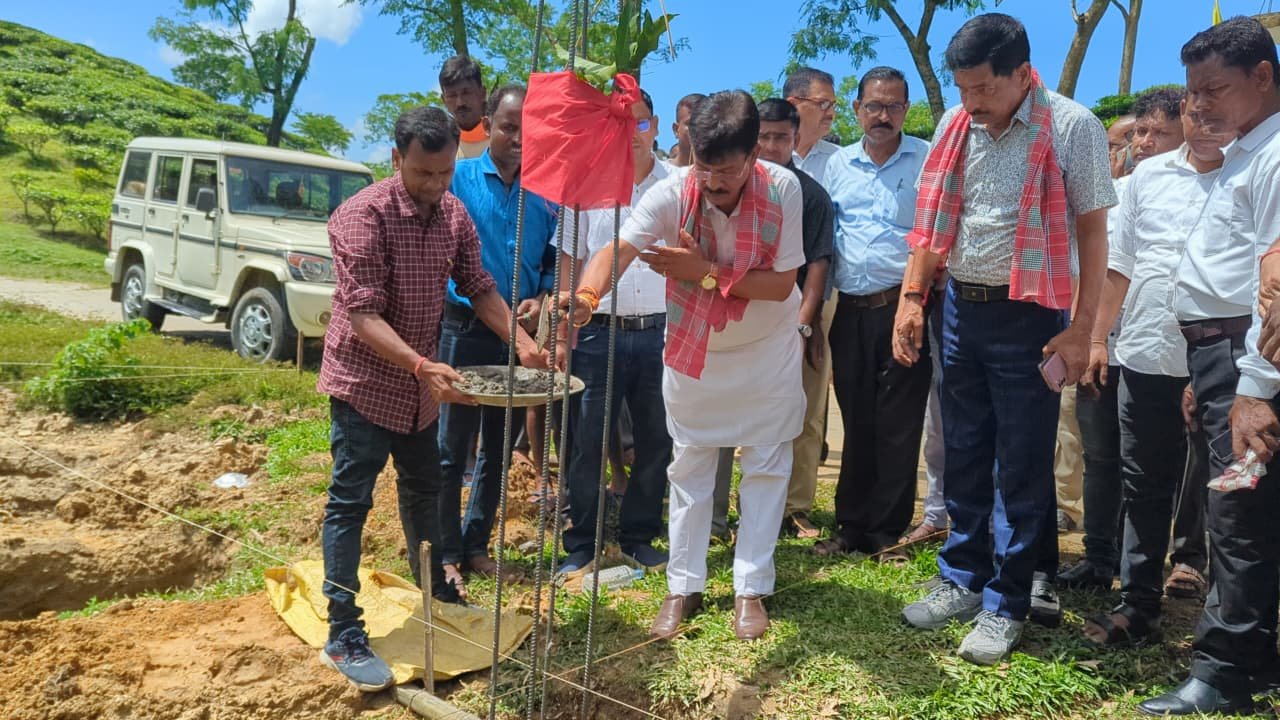 চা শ্রমিকদের কল্যাণে একাধিক ধূপঘরের শিলান্যাস