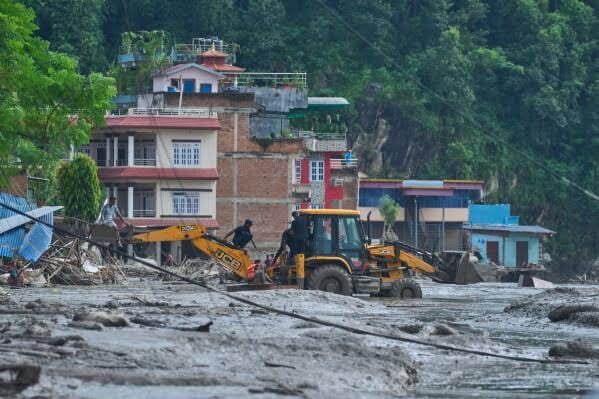 নেপালে জল প্রলয়ের ফলে ১৩৩ জন অধিক ভারতীয় নিখোঁজ।