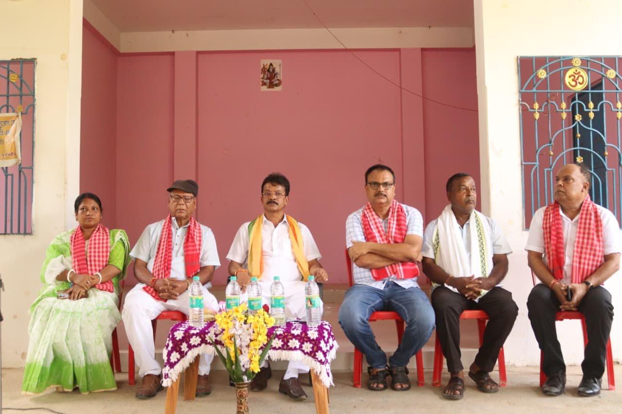 ঘুংঘুর, ৩০ আগস্ট: বড়খলা বিধানসভা সমষ্টির অন্তর্গত ভরাখাই-ঘুংঘুর জিপির বিভিন্ন এলাকায় আজ ধারাবাহিকভাবে একাধিক কর্মসূচি ও জনসংযোগ সভায় অংশগ্রহণ করেন বড়খলার বিধায়ক শ্রী কিশোর নাথ মহাশয়।