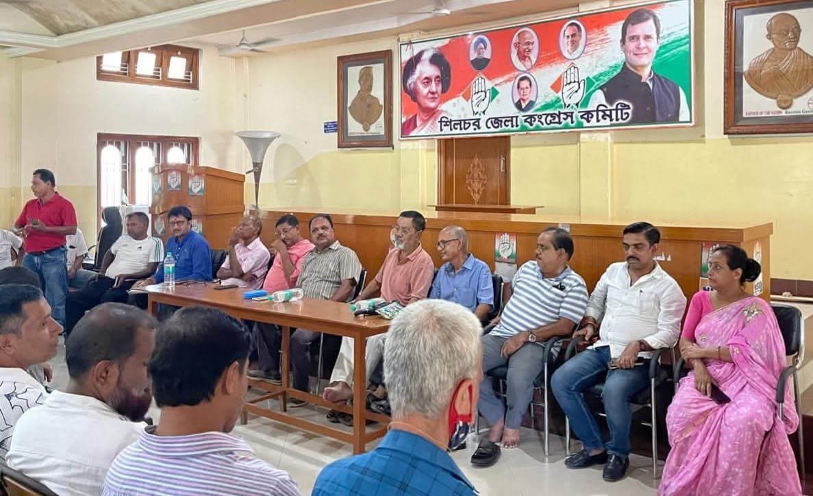 ত্রিশ আগস্ট শিলচর শহর কংগ্রেস কমিটির উদ্যোগে ,ইন্দিরা ভবনে গুরুত্বপূর্ণ কর্মীসভা অনুষ্ঠিত হয়।