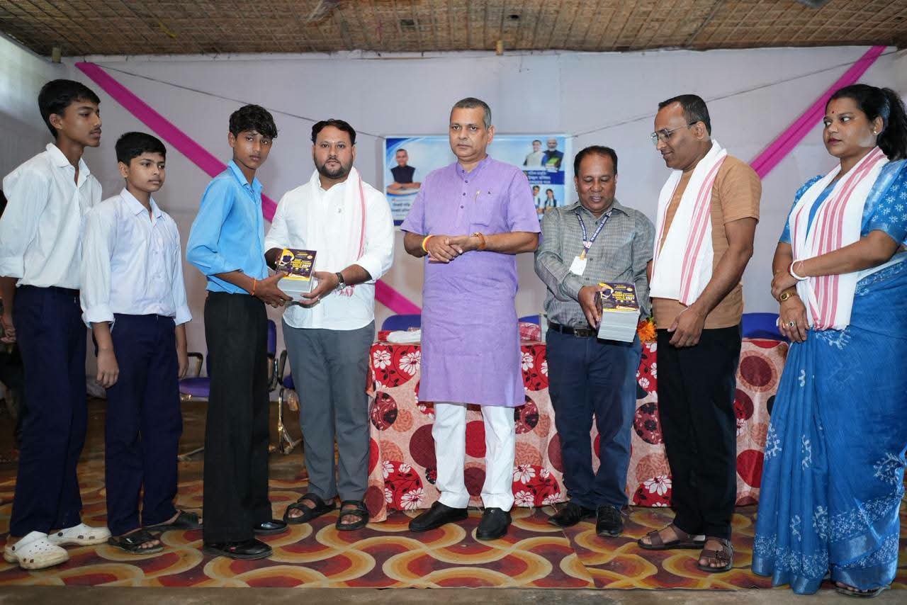 “পরিশ্রম ছাড়া সাফল্যের কোনও বিকল্প   নেই” লক্ষ্মীপুরে পড়ুয়াদের উদ্দেশে জোরালো বার্তা মন্ত্রী কৌশিক রায়ের;