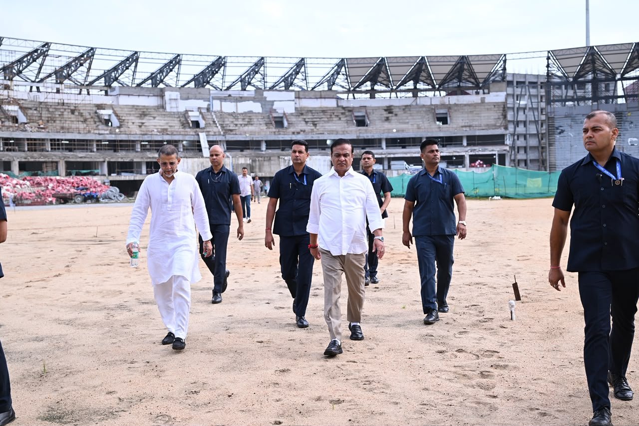 আমিনগাঁওয়ে গুরুত্বপূর্ণ স্বাস্থ্য ও ক্রীড়া পরিকাঠামো প্রকল্পের অগ্রগতি পরিদর্শন মুখ্যমন্ত্রীর