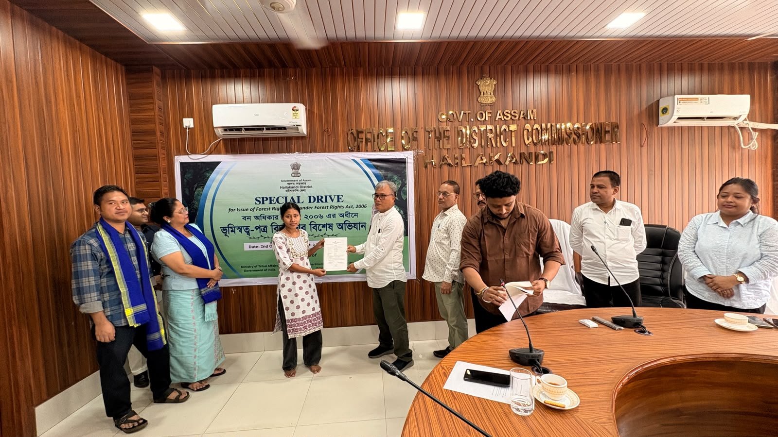 গান্ধী জয়ন্তীতে বন অধিকার আইনের অধীনে জমির পাট্টা বিতরণ হাইলাকান্দি তপ